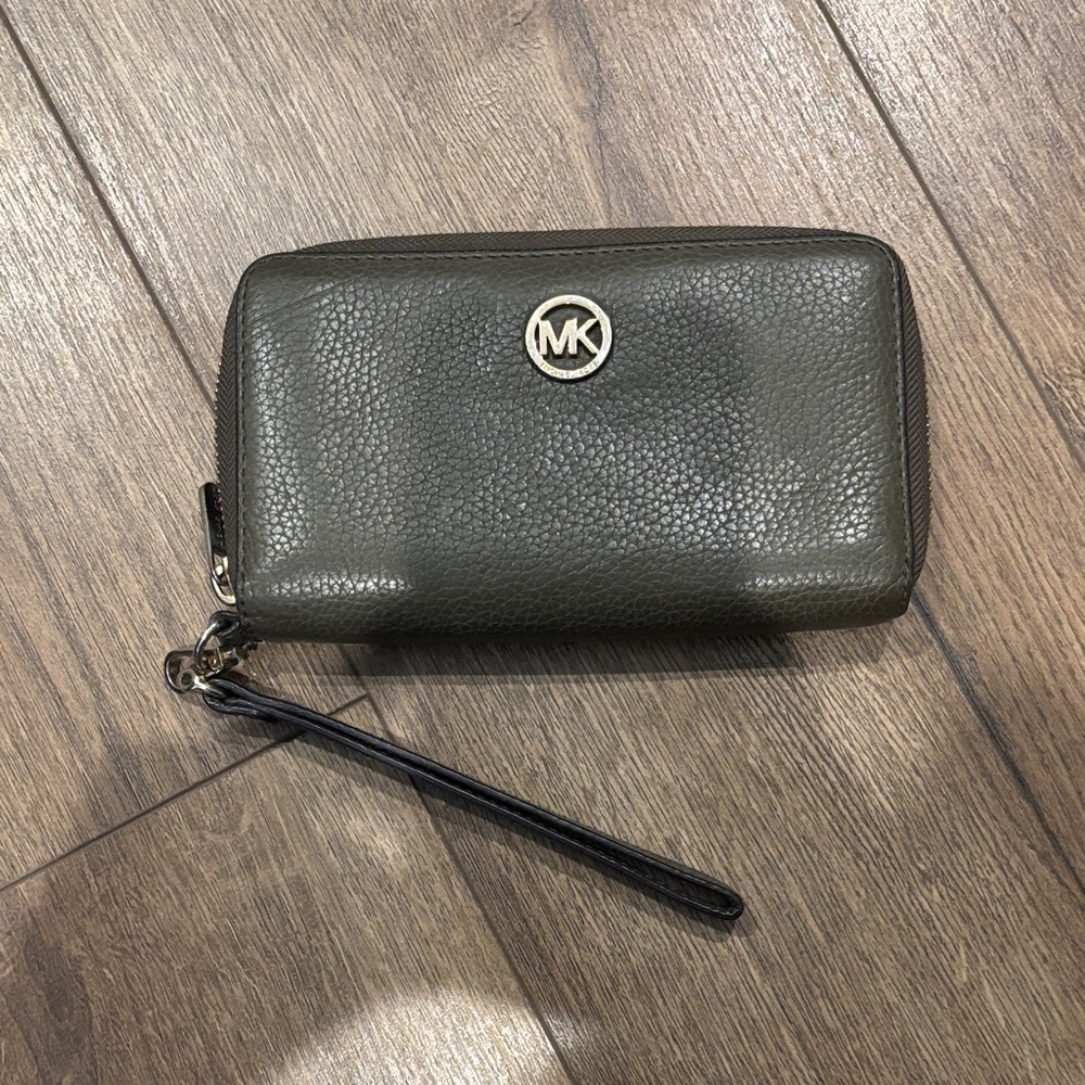 Michael Kors Dark Green Wristlet